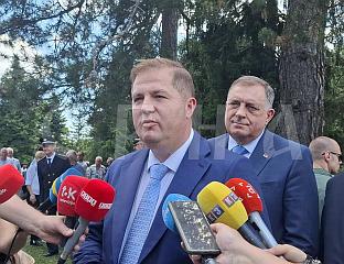 ВУКЕЛИЋ: СРБИЈА ЧВРСТО СТОЈИ УЗ РЕПУБЛИКУ СРПСКУ
