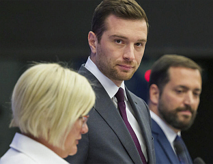 ПОЛИЦИЈА ПРЕТРЕСЛА КАНЦЕЛАРИЈУ НАЦИОНАЛНОГ ОКУПЉАЊА