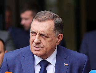 ДОДИК: ПРИЗНАЊЕ СРПСКОМ НАРОДУ И ПРИПАДНИЦИМА МУП-а ЗБОГ КОЈИХ ЈЕ КОМЕМОРАЦИЈА У ПОТОЧАРИМА ПРОТЕКЛА МИРНО