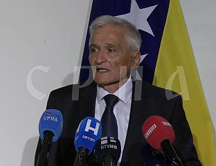 ШМИТ УГРОЗИО ФИНАНСИЈСКИ СУВЕРЕНИТЕТ БиХ
