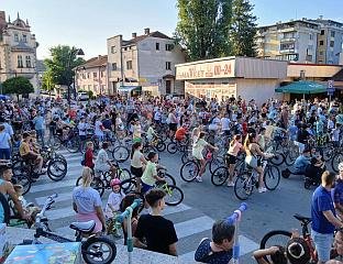 НА БИЦИКЛИЈАДИ И РОЛЕРИЈАДИ ВИШЕ ОД 600 УЧЕСНИКА