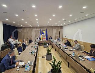 ОСНОВИЦА ЗА ПЛАТУ УСКЛАЂЕНА СА ЗАКОНОМ И КОЛЕКТИВНИМ УГОВОРОМ
