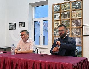КОВИЋ: ЧУВАТИ СЈЕЋАЊЕ НА СВЕТЕ МУЧЕНИКЕ ПРЕБИЛОВАЧКЕ ДА СЕ ЗЛОЧИН НИКАД ВИШЕ НЕ ПОНОВИ
