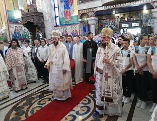 СВЕТОМ АРХИЈЕРЕЈСКОМ ЛИТУРГИЈОМ ПОЧЕЛО ОБИЉЕЖАВАЊЕ "ДАНА ХИЛАНДАРА"