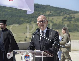 ВУЧЕВИЋ: МАЛО ЈЕ НАРОДА КАО ШТО ЈЕ СРПСКИ КОЈИ СУ СПОЗНАЛИ ТРАГЕДИЈЕ РАТА
