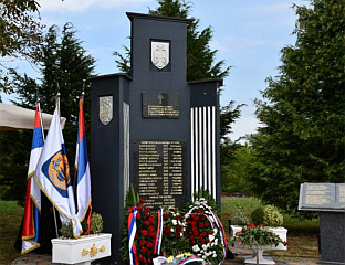 СТЕВАНДИЋ НА ОБИЉЕЖАВАЊУ 33 ГОДИНЕ ОД ОДБРАНЕ ГРАДИШКЕ