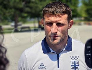 МАЈДОВ: ПОДРШКА ДОДИКУ КОЈИ СЕ ЛАВОВСКИ БОРИ ЗА СРПСКУ И СРБЕ