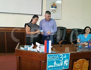 ДОДИЈЕЉЕНЕ КАРТИЦЕ ЗА КОРИСНИКЕ ПРОЈЕКТА "МОЈА ПОРОДИЦА ТРИ ПЛУС"