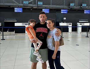 ПЕTОГОДИШЊА МИХАЕЛА ФИЛИПИЋ ОTПУTОВАЛА НА ЛИЈЕЧЕЊЕ У ЈУЖНУ КОРЕЈУ