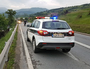 ЈЕДНА ОСОБА ПОВРИЈЕЂЕНА У УДЕСУ У НАСЕЉУ СТУП