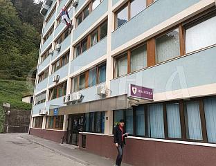 ЧЕТИРИ ЛИЦА УХАПШЕНА ЗБОГ ТУЧЕ