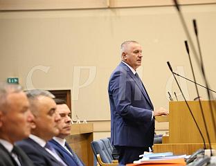 ВИШКОВИЋ: СВЕ ОБАВЕЗЕ СЕРВИСИРАНЕ, БУЏЕТ РАСТАО