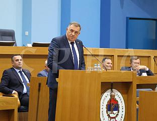 ДОДИК: АКТИВИСТА ЛИСТЕ ЗА ПРАВДУ И РЕД ПРИВЕДЕН ЗБОГ ЛАЖНЕ ДОЈАВЕ О БОМБИ