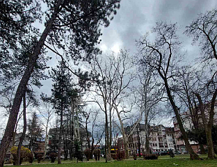 ПРЕТЕЖНО ОБЛАЧНО, ТЕМПЕРАТУРА ДО 28 СТЕПЕНИ