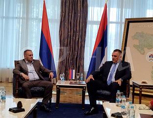 МИНИЋ ПОЧЕО КОНСУЛТАЦИЈЕ СА ПРЕДСТАВНИЦИМА САВЕЗА ОПШТИНА И ГРАДОВА