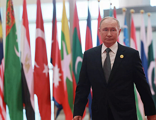 ПУТИН СТИГАО У ПЕКИНГ ИЗ ТЈЕНЂИНА