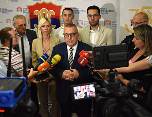 РАДУЛОВИЋ: О ОДЛУЦИ ЦИК-а И РЕФЕРЕНДУМУ НА НАРЕДНОЈ СЈЕДНИЦИ ГЛАВНОГ ОДБОРА
