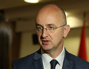 МАЗАЛИЦА: ЦРНАТКОВ РЕФЕРЕНДУМ ПРИХВАТА КОЛОНИЈАЛУ УПРАВУ
