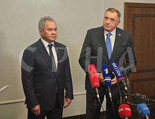 ШОЈГУ: СА ДОДИКОМ О РЕФЕРЕНДУМУ У СРПСКОЈ