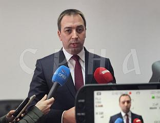 РАДИ СЕ НА УТВРЂИВАЊУ УЗРОКА ПОЖАРА НА ВУКАНОВИЋЕВОМ АУТОМОБИЛУ