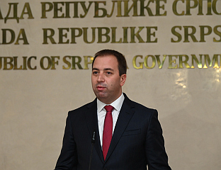ВЛАДА НАРОДНА, ВАЖНО ДА ВОДИ БРИГУ О ГРАЂАНИМА, ПЛАТАМА, ПЕНЗИЈАМА