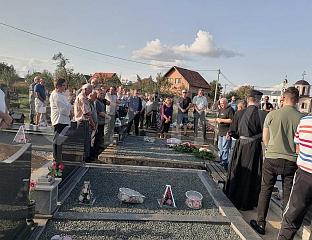У ШКАРИЋУ СЛУЖЕН ПАРАСTОС КОМАНДАНTУ МИЛОШУ БОГДАНОВИЋУ