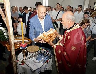 ОБИЉЕЖЕНА СЛАВА ПРВОГ ХРАМА ПОД КОЗАРОМ ПОСВЕЋЕНОГ СВЕTИМ НОВОМУЧЕНИЦИМА ЈАСЕНОВАЧКИМ