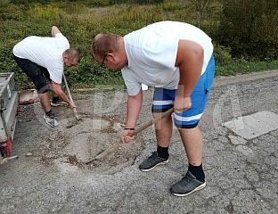 ШИБАРЕВИЋ: МЈЕШТАНИ САМИ САНИРАЈУ РУПЕ НА ПУТУ У ПИСКАВИЦИ