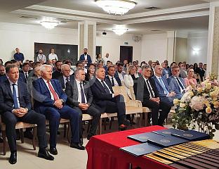 ПОЧЕЛА СВЕЧАНА АКАДЕМИЈА, ПРИСУСТВУЈУ ДОДИК И КАРАН