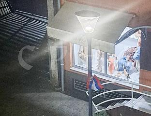 НАКОН ПИСАЊА СРНЕ, КОНАЧНО ПОПРАВЉЕН СТУБ УЛИЧНЕ РАСВЈЕТЕ, ГАЈЕВА УЛИЦА ОПРАНА, ТРАВА ПОКОШЕНА