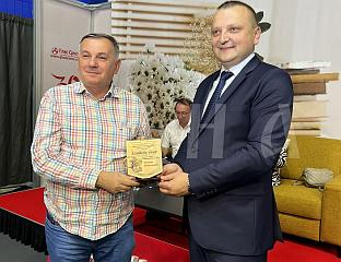 УРУЧЕНЕ НАГРАДЕ "ЗЛАТНА СОВА" И "СОВИЦА"ЗА НАЈБОЉЕ НЕОБЈАВЉЕНЕ КЊИГЕ