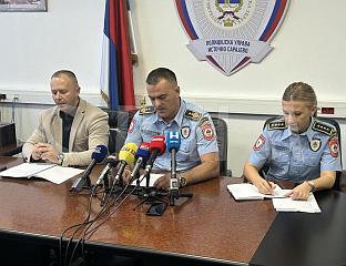 ОСАМ УХАПШЕНИХ ОСУМЊИЧЕНО ЗА ПРЕПРОДАЈУ ДРОГЕ И СТИЦАЊЕ КОРИСТИ ОД 2,7 МИЛИОНА ЕВРА