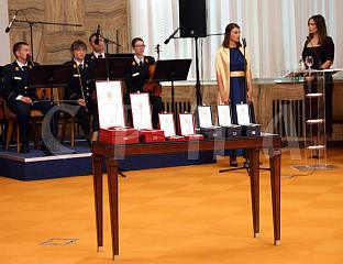 ПОЧЕЛА ЦЕРЕМОНИЈА УРУЧЕЊА ОДЛИКОВАЊА ЗАСЛУЖНИМ ПОЈЕДИНЦИМА И УСТАНОВАМА