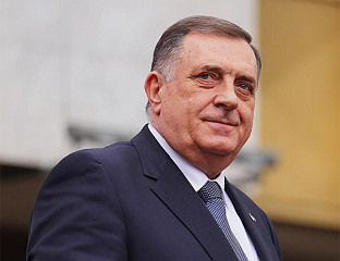 ДОДИК: ВЕЋ ОСТВАРУЈЕМО НЕКЕ ПОБЈЕДЕ, ШМИТ НЕ СМИЈЕ ДА ДОЂЕ У СРПСКУ