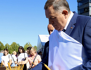 DODIK LIT CANDLE IN SERBIAN-RUSSIAN CHURCH IN MEMORY OF CHARLIE KIRK