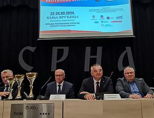 МИНИЋ: ПЕНЗИОНЕРИ И ДАЉЕ ПРИОРИТЕТ ВЛАДЕ
