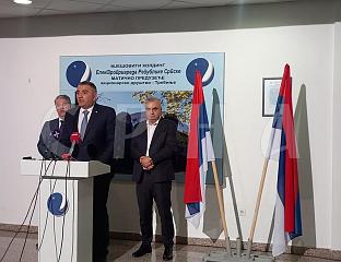 ПРЕМИЈЕР ПРИЈАТНО ИЗНЕНАЂЕН БОРАВКОМ У ТРЕБИЊУ