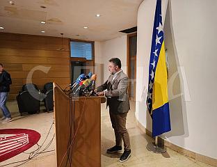 КОШАРАЦ: НЕКА ФОРТО ПОКАЖЕ НОВАЦ КОЈИ ЈЕ ДОШАО ИЗ ЕУ