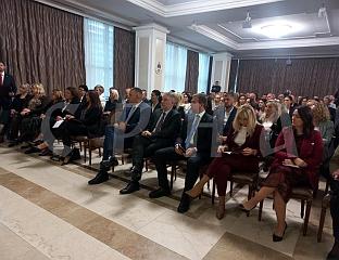 МИНИЋ: ПРИПРЕМИТИ УРЕДБУ О КОРИШТЕЊУ МОБИЛНИХ ТЕЛЕФОНА У ШКОЛАМА