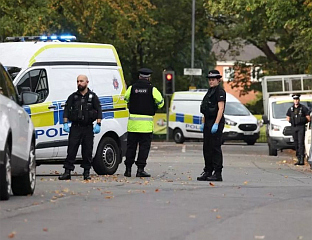 У НАПАДУ КОД СИНАГОГЕ ПОВРИЈЕЂЕНО ПЕТОРО ЉУДИ
