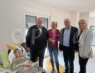 ЧОРДАШ И ЈОТИЋ ПОСЈЕТИЛИ ПОРОДИЦУ БОВАН ЧИЈА ЈЕ КУЋА УНИШТЕНА У НЕВРЕМЕНУ