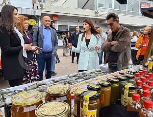 КУЗМИЋЕВА ОТВОРИЛА САЈАМ КЛАСТЕРА "ПОЉОКЛАСТ"