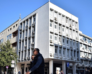 ПОЛИЦИЈСКИМ ФУНКЦИОНЕРИМА, ТУЖИОЦУ И БИЗНИСМЕНУ 72 САТА ЗАДРЖАВАЊА