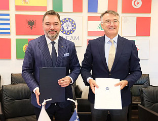КОШАРАЦ: ПОТПИСАН СПОРАЗУМ ВРИЈЕДАН 2,5 МИЛИОНА ЕВРА ЗА ПРОИЗВОДЊУ ЗЕЛЕНЕ И ЗДРАВЕ ХРАНЕ