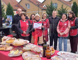 ПРЕДСТАВЉАНИ МЛИЈЕЧНИ И ПРОИЗВОДИ ОД ВОЋА, ПОВРЋА, МЕДА, РУКОТВОРИНЕ...