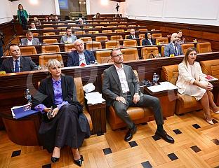 РАДНИЦИ ВРTИЋА TРАЖЕ ПОTПИСИВАЊЕ НОВОГ КОЛЕКTИВНОГ УГОВОРА, ГРАДНАЧЕЛНИК ОДБИЈА