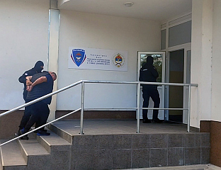 БРАНИМИР КАЈКУТ СПРОВЕДЕН У ПРОСТОРИЈЕ УПРАВЕ ЗА ОРГАНИЗОВАНИ И ТЕШКИ КРИМИНАЛИТЕТ