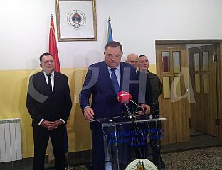 ДОДИК: ПРЕДСТАВНИЦИ ОПОЗИЦИЈЕ НАПАДАЈУ ОДЛУКЕ НАРОДНЕ СКУПШТИНЕ ЈЕР СУ ПОДАНИЦИ АМБАСАДОРИМА И МУСЛИМАНИМА