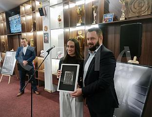 ПРОМОВИСАНО ВАНРЕДНО ИЗДАЊЕ ПОШТАНСКЕ МАРКЕ СА ЛИКОМ САРЕ ЋИРКОВИЋ