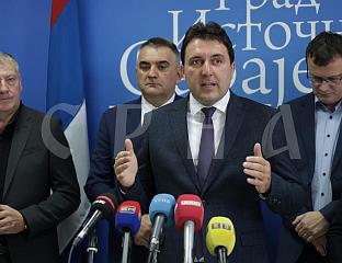 СА ПРЕМИЈЕРОМ МИНИЋЕМ О КОНКРЕТНОЈ РЕАЛИЗАЦИЈИ ПРОЈЕКАТА НА СОКОЦУ